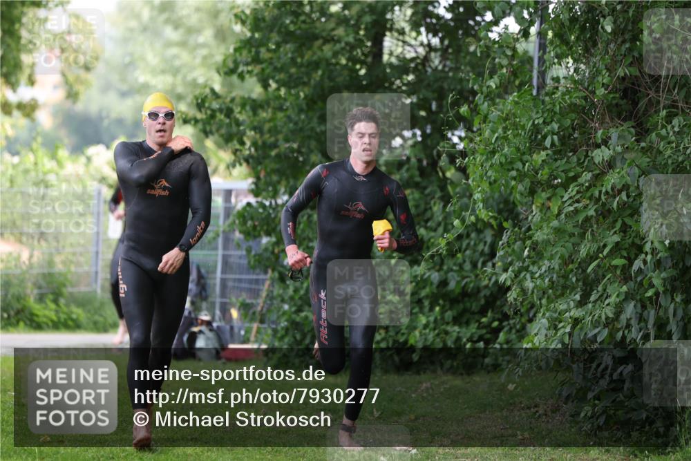15.06.2025 - 7 Türme Triathlon Michael Strokosch http://msf.ph/oto/7930277 15.06.2025 12:23:38 Schwimmen 388, 457, 467, 541, 558, 580, 582, 606, 639 meine-sportfotos.de