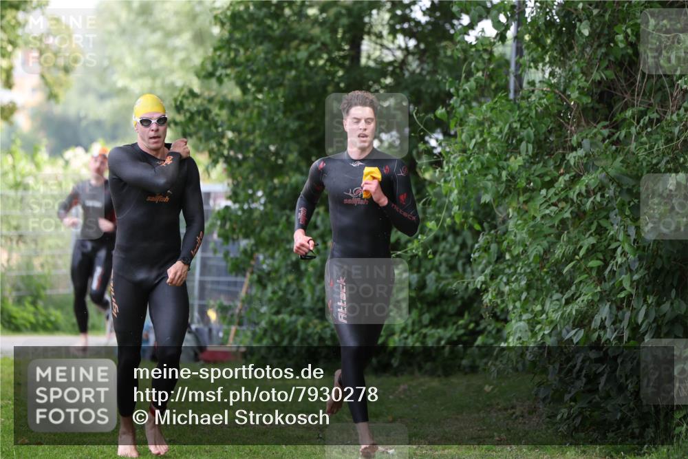15.06.2025 - 7 Türme Triathlon Michael Strokosch http://msf.ph/oto/7930278 15.06.2025 12:23:38 Schwimmen 388, 457, 467, 541, 558, 580, 582, 606, 639 meine-sportfotos.de