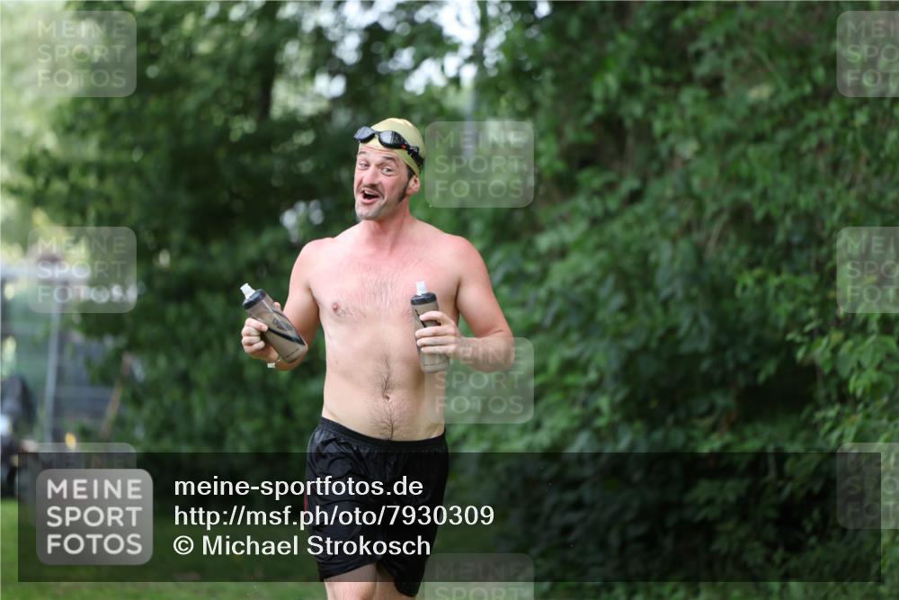 15.06.2025 - 7 Türme Triathlon Michael Strokosch http://msf.ph/oto/7930309 15.06.2025 12:23:48 Schwimmen 467, 580, 582, 639 meine-sportfotos.de
