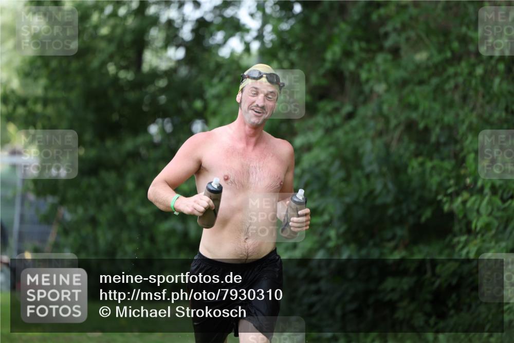 15.06.2025 - 7 Türme Triathlon Michael Strokosch http://msf.ph/oto/7930310 15.06.2025 12:23:49 Schwimmen 467, 580, 582, 639 meine-sportfotos.de