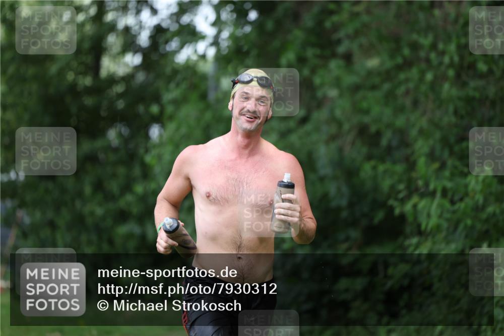 15.06.2025 - 7 Türme Triathlon Michael Strokosch http://msf.ph/oto/7930312 15.06.2025 12:23:49 Schwimmen 467, 580, 582, 639 meine-sportfotos.de