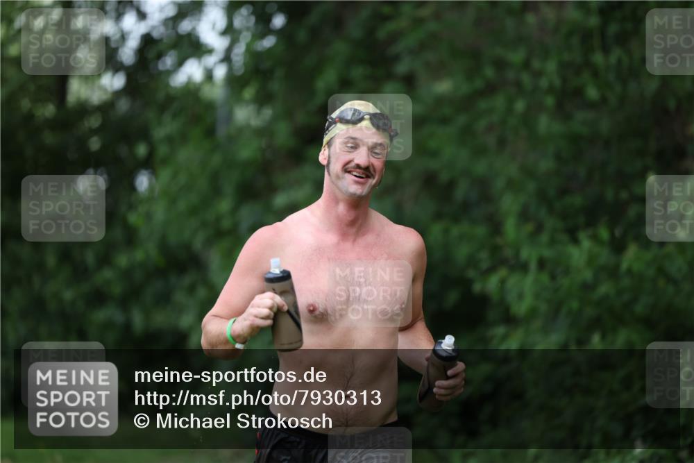 15.06.2025 - 7 Türme Triathlon Michael Strokosch http://msf.ph/oto/7930313 15.06.2025 12:23:49 Schwimmen 467, 580, 582, 639 meine-sportfotos.de