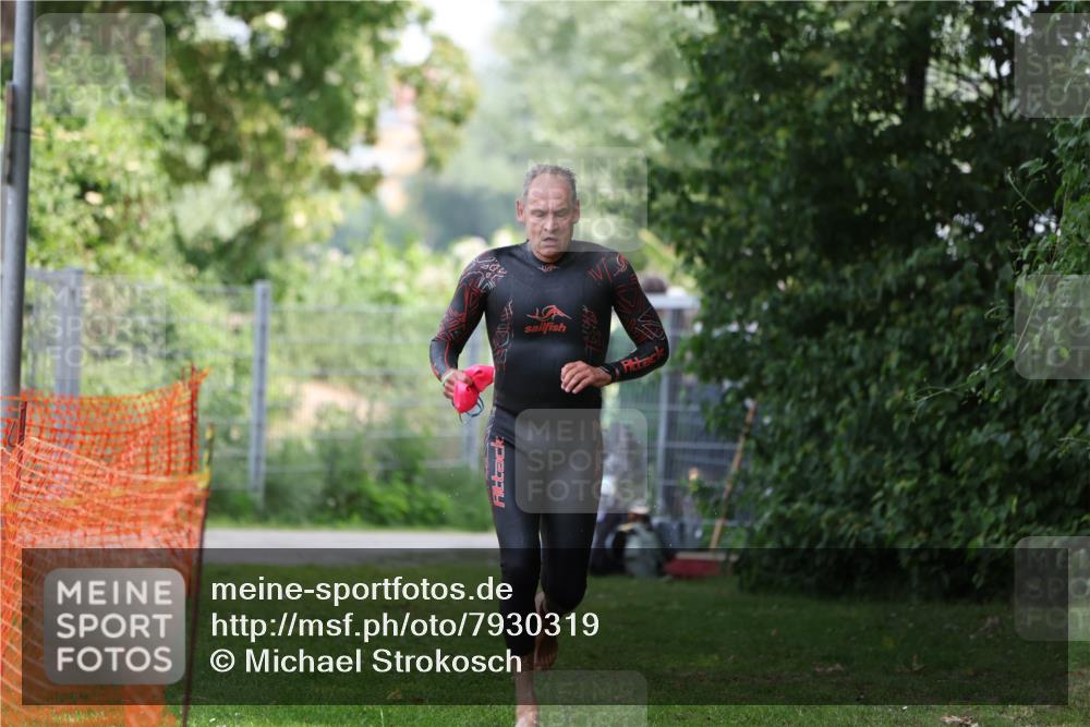 15.06.2025 - 7 Türme Triathlon Michael Strokosch http://msf.ph/oto/7930319 15.06.2025 12:23:53 Schwimmen 467, 527, 580, 582 meine-sportfotos.de