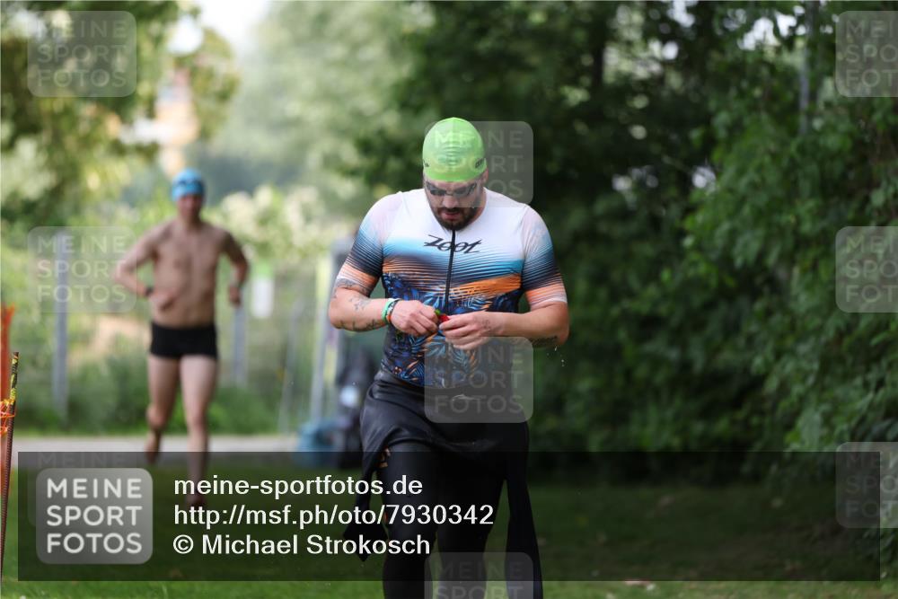 15.06.2025 - 7 Türme Triathlon Michael Strokosch http://msf.ph/oto/7930342 15.06.2025 12:24:13 Schwimmen 355, 449, 527, 643 meine-sportfotos.de