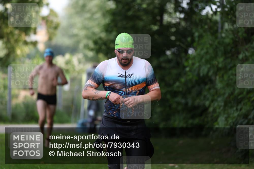 15.06.2025 - 7 Türme Triathlon Michael Strokosch http://msf.ph/oto/7930343 15.06.2025 12:24:13 Schwimmen 355, 449, 527, 643 meine-sportfotos.de