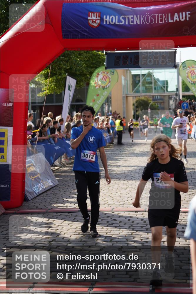 13.06.2025 - Holstenköstenlauf Felixshl http://msf.ph/oto/7930371 13.06.2025 17:55:49 Laufen 2006, 2268, 2547, 2781, 3012, 3249, 3633, 3757, 3821 meine-sportfotos.de