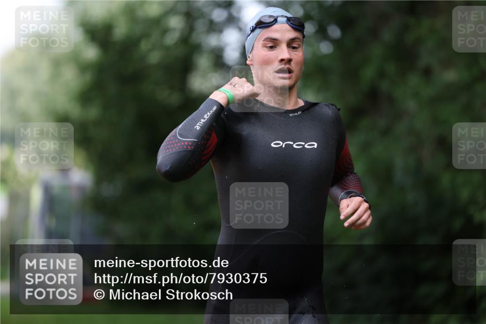 15.06.2025 - 7 Türme Triathlon Michael Strokosch http://msf.ph/oto/7930375 15.06.2025 12:24:26 Schwimmen 355, 361, 432, 449 meine-sportfotos.de
