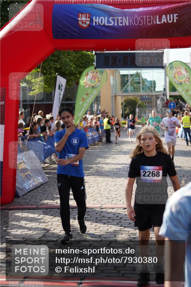 13.06.2025 - Holstenköstenlauf Felixshl http://msf.ph/oto/7930380 13.06.2025 17:55:50 Laufen 2006, 2268, 2547, 2781, 3012, 3249, 3633, 3757, 3821 meine-sportfotos.de