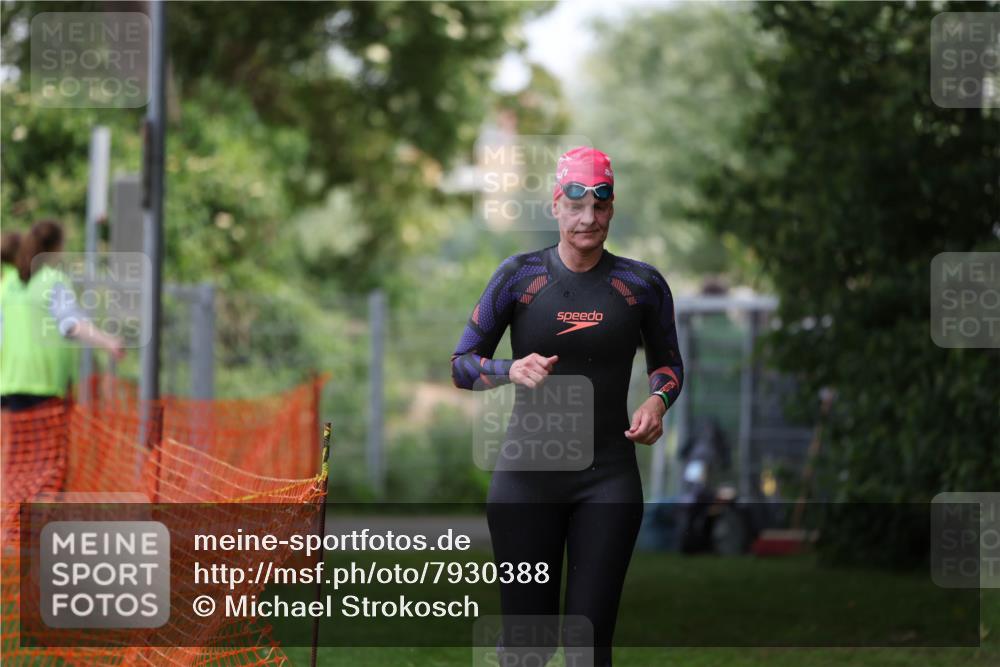 15.06.2025 - 7 Türme Triathlon Michael Strokosch http://msf.ph/oto/7930388 15.06.2025 12:24:39 Schwimmen 361, 432 meine-sportfotos.de