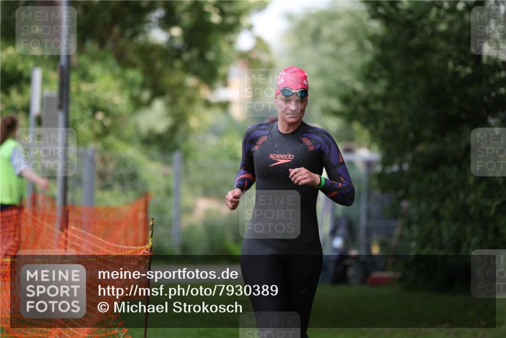15.06.2025 - 7 Türme Triathlon Michael Strokosch http://msf.ph/oto/7930389 15.06.2025 12:24:39 Schwimmen 361, 432 meine-sportfotos.de