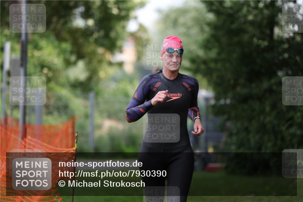15.06.2025 - 7 Türme Triathlon Michael Strokosch http://msf.ph/oto/7930390 15.06.2025 12:24:39 Schwimmen 361, 432 meine-sportfotos.de