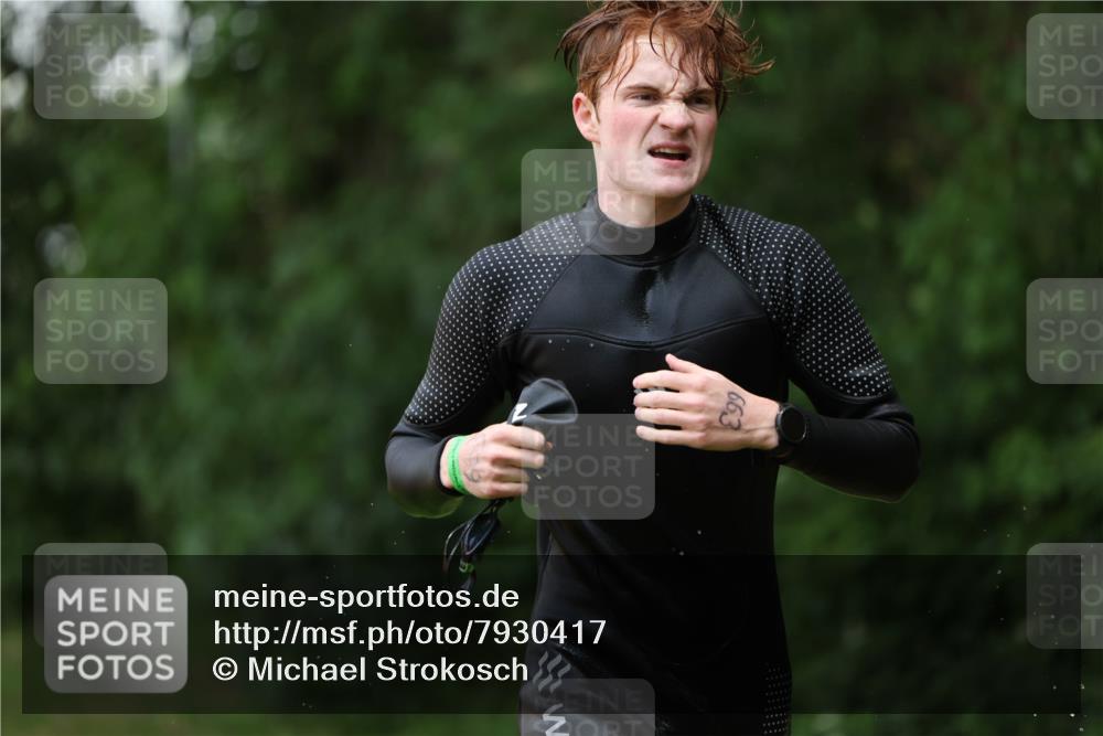 15.06.2025 - 7 Türme Triathlon Michael Strokosch http://msf.ph/oto/7930417 15.06.2025 12:25:22 Schwimmen 379, 441, 587, 663 meine-sportfotos.de