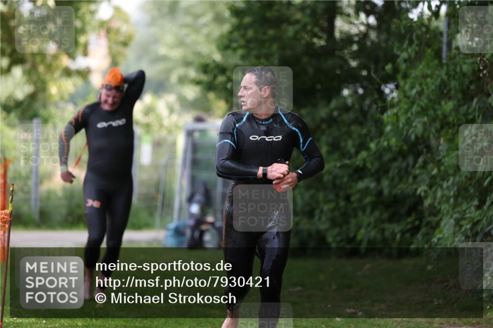15.06.2025 - 7 Türme Triathlon Michael Strokosch http://msf.ph/oto/7930421 15.06.2025 12:25:24 Schwimmen 379, 441, 587, 663 meine-sportfotos.de