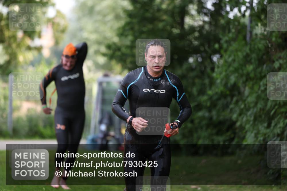 15.06.2025 - 7 Türme Triathlon Michael Strokosch http://msf.ph/oto/7930425 15.06.2025 12:25:24 Schwimmen 379, 441, 587, 663 meine-sportfotos.de