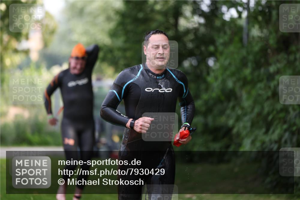 15.06.2025 - 7 Türme Triathlon Michael Strokosch http://msf.ph/oto/7930429 15.06.2025 12:25:25 Schwimmen 379, 441, 587, 663 meine-sportfotos.de