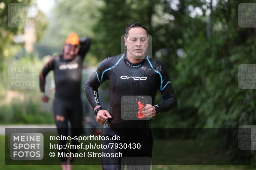 15.06.2025 - 7 Türme Triathlon Michael Strokosch http://msf.ph/oto/7930430 15.06.2025 12:25:25 Schwimmen 379, 441, 587, 663 meine-sportfotos.de