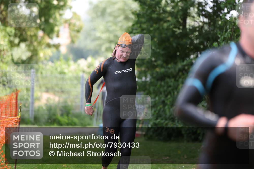15.06.2025 - 7 Türme Triathlon Michael Strokosch http://msf.ph/oto/7930433 15.06.2025 12:25:26 Schwimmen 379, 441, 587, 663 meine-sportfotos.de