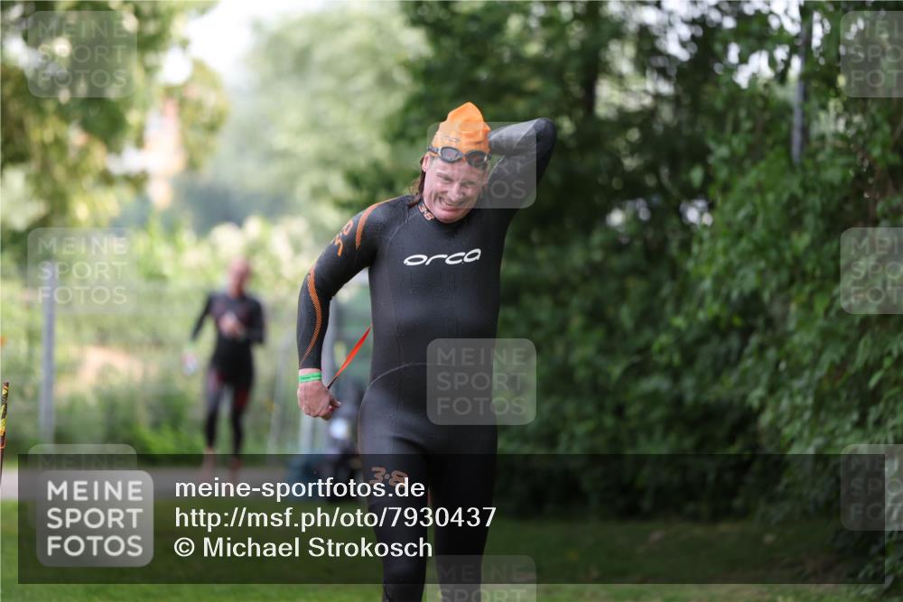15.06.2025 - 7 Türme Triathlon Michael Strokosch http://msf.ph/oto/7930437 15.06.2025 12:25:27 Schwimmen 379, 441, 587, 663 meine-sportfotos.de
