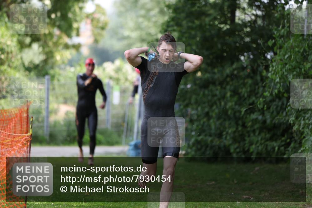 15.06.2025 - 7 Türme Triathlon Michael Strokosch http://msf.ph/oto/7930454 15.06.2025 12:25:58 Schwimmen 393, 469, 479, 619, 621 meine-sportfotos.de