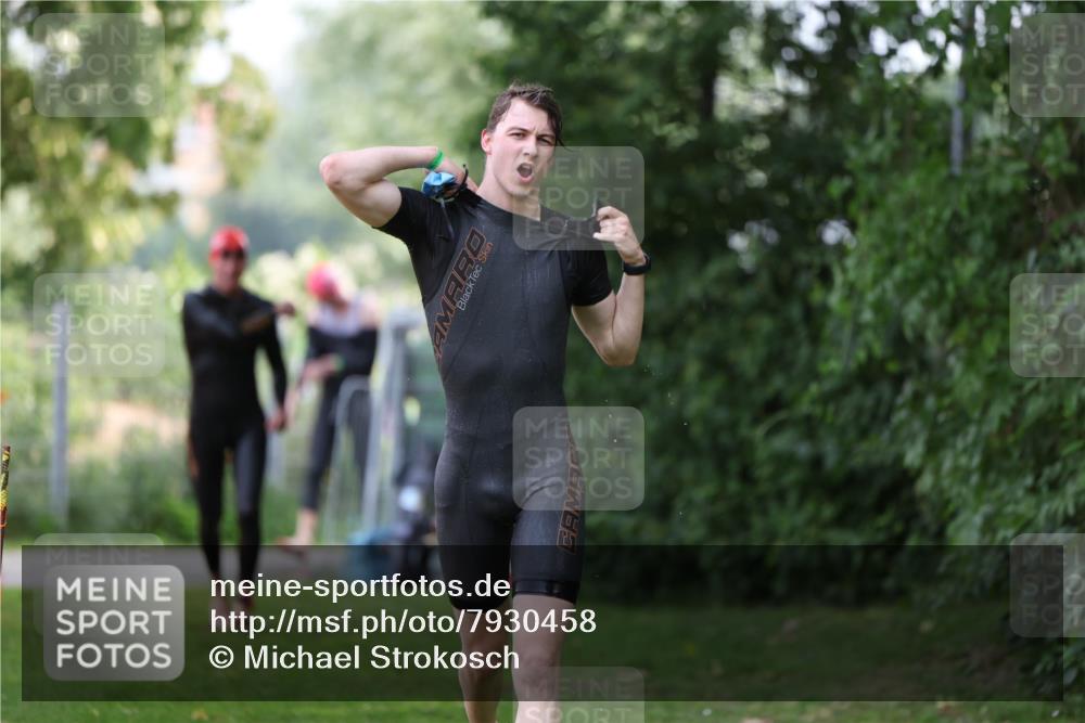 15.06.2025 - 7 Türme Triathlon Michael Strokosch http://msf.ph/oto/7930458 15.06.2025 12:25:59 Schwimmen 393, 469, 479, 619, 621 meine-sportfotos.de