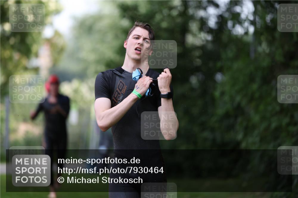 15.06.2025 - 7 Türme Triathlon Michael Strokosch http://msf.ph/oto/7930464 15.06.2025 12:26:00 Schwimmen 393, 469, 479, 619, 621 meine-sportfotos.de