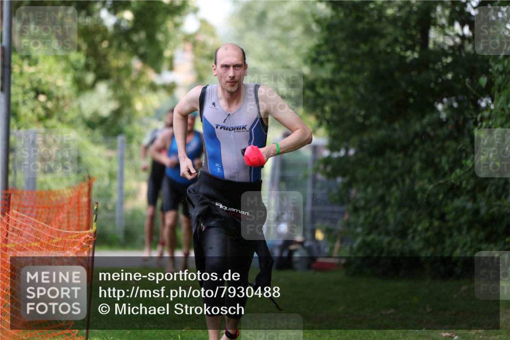 15.06.2025 - 7 Türme Triathlon Michael Strokosch http://msf.ph/oto/7930488 15.06.2025 12:26:09 Schwimmen 393, 469, 479, 600, 619, 621 meine-sportfotos.de
