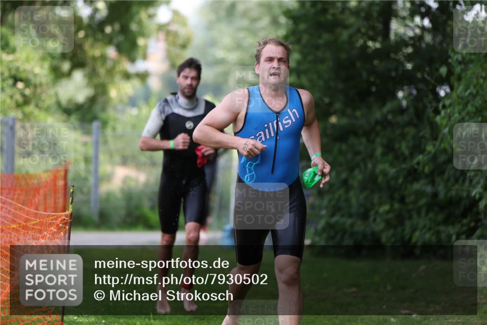 15.06.2025 - 7 Türme Triathlon Michael Strokosch http://msf.ph/oto/7930502 15.06.2025 12:26:12 Schwimmen 393, 398, 456, 469, 479, 600, 621 meine-sportfotos.de