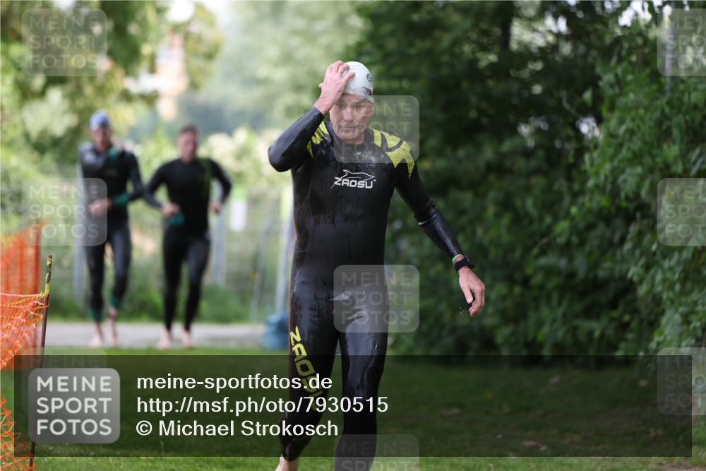 15.06.2025 - 7 Türme Triathlon Michael Strokosch http://msf.ph/oto/7930515 15.06.2025 12:26:22 Schwimmen 393, 398, 456, 469, 516, 600 meine-sportfotos.de