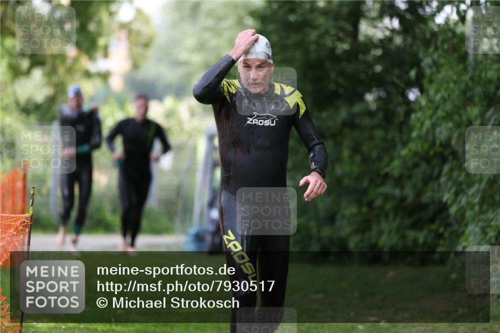 15.06.2025 - 7 Türme Triathlon Michael Strokosch http://msf.ph/oto/7930517 15.06.2025 12:26:22 Schwimmen 393, 398, 456, 469, 516, 600 meine-sportfotos.de