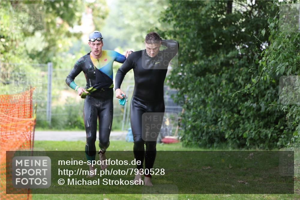 15.06.2025 - 7 Türme Triathlon Michael Strokosch http://msf.ph/oto/7930528 15.06.2025 12:26:26 Schwimmen 398, 456, 516, 600 meine-sportfotos.de