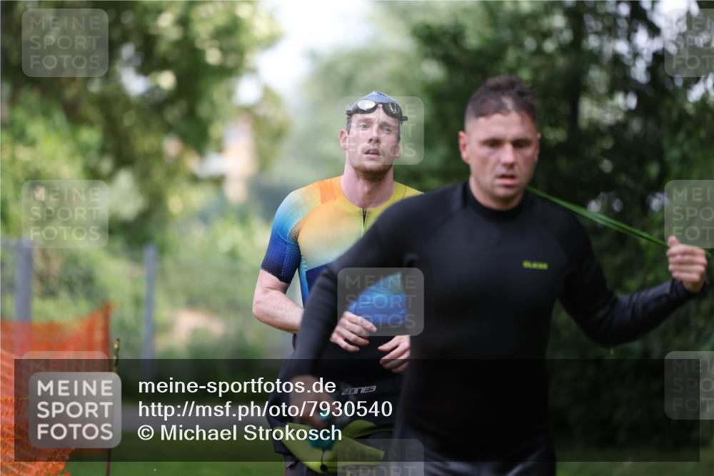 15.06.2025 - 7 Türme Triathlon Michael Strokosch http://msf.ph/oto/7930540 15.06.2025 12:26:29 Schwimmen 398, 456, 516, 600 meine-sportfotos.de