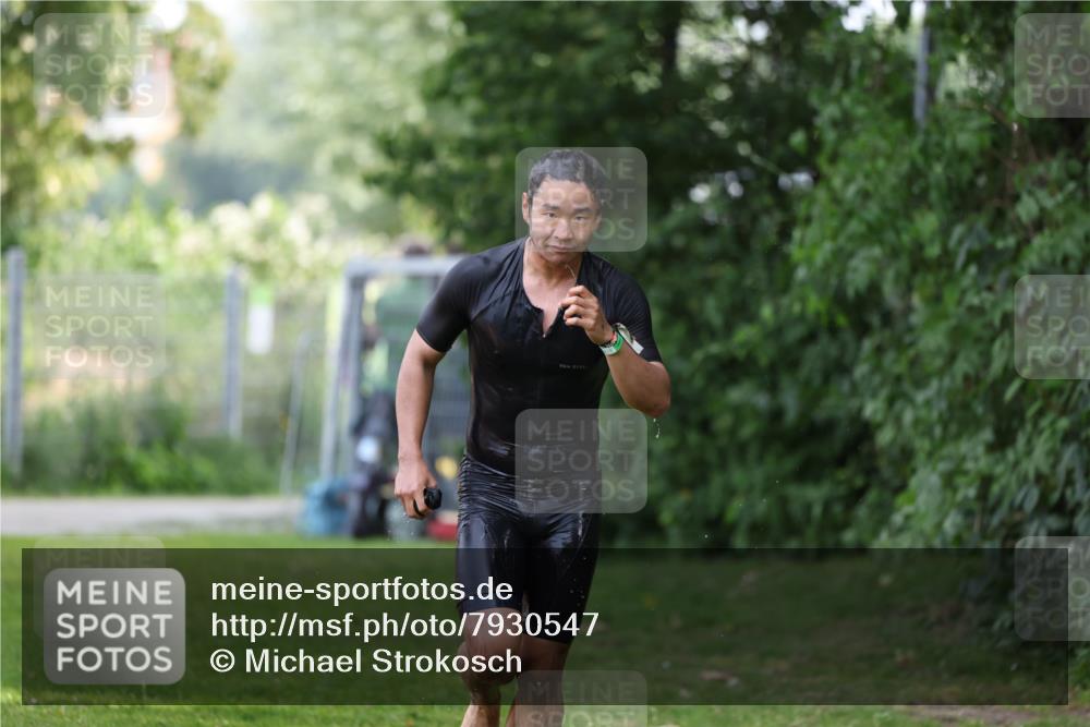 15.06.2025 - 7 Türme Triathlon Michael Strokosch http://msf.ph/oto/7930547 15.06.2025 12:26:37 Schwimmen 364, 398, 456, 516, 600 meine-sportfotos.de