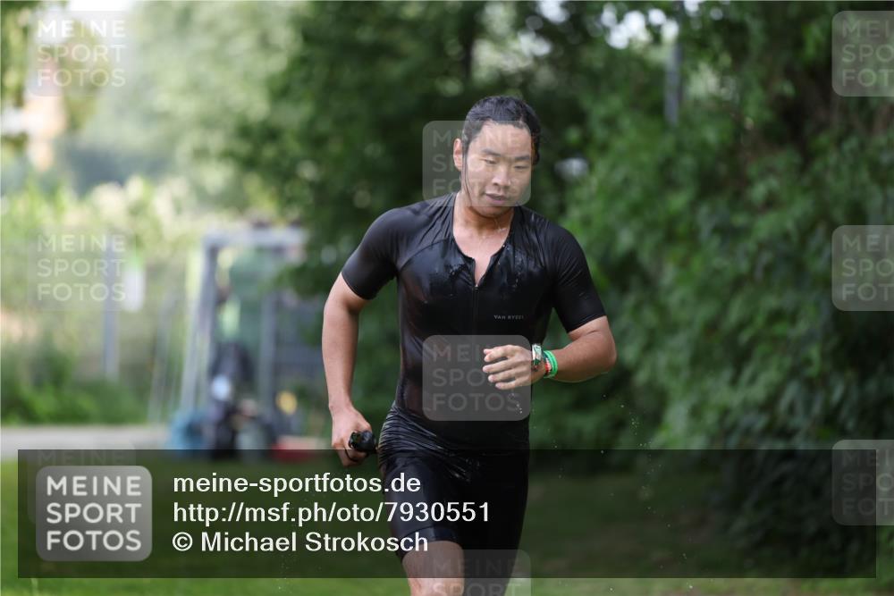 15.06.2025 - 7 Türme Triathlon Michael Strokosch http://msf.ph/oto/7930551 15.06.2025 12:26:38 Schwimmen 364, 398, 456, 516 meine-sportfotos.de