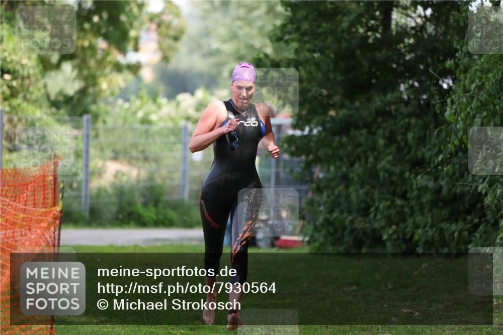15.06.2025 - 7 Türme Triathlon Michael Strokosch http://msf.ph/oto/7930564 15.06.2025 12:26:48 Schwimmen 364, 524 meine-sportfotos.de