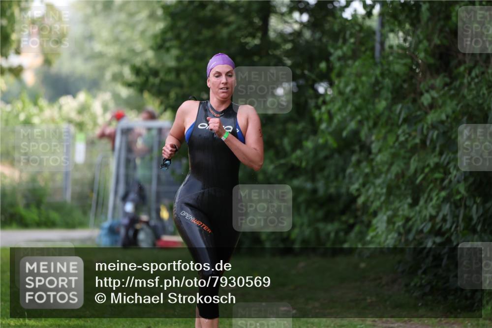 15.06.2025 - 7 Türme Triathlon Michael Strokosch http://msf.ph/oto/7930569 15.06.2025 12:26:49 Schwimmen 364, 524, 553 meine-sportfotos.de