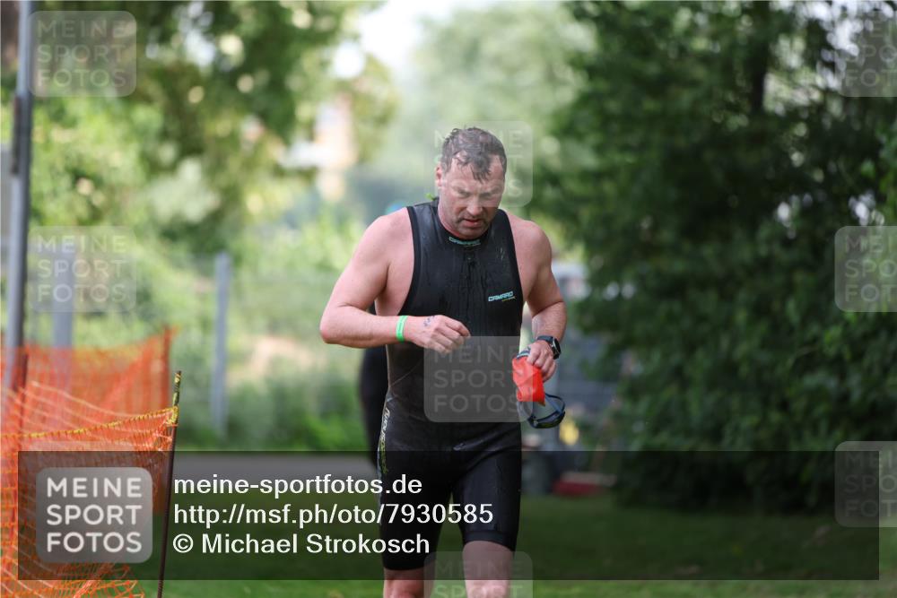 15.06.2025 - 7 Türme Triathlon Michael Strokosch http://msf.ph/oto/7930585 15.06.2025 12:27:01 Schwimmen 364, 524, 553, 563, 572 meine-sportfotos.de