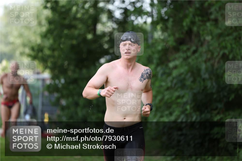 15.06.2025 - 7 Türme Triathlon Michael Strokosch http://msf.ph/oto/7930611 15.06.2025 12:27:11 Schwimmen 524, 553, 563, 572, 589 meine-sportfotos.de