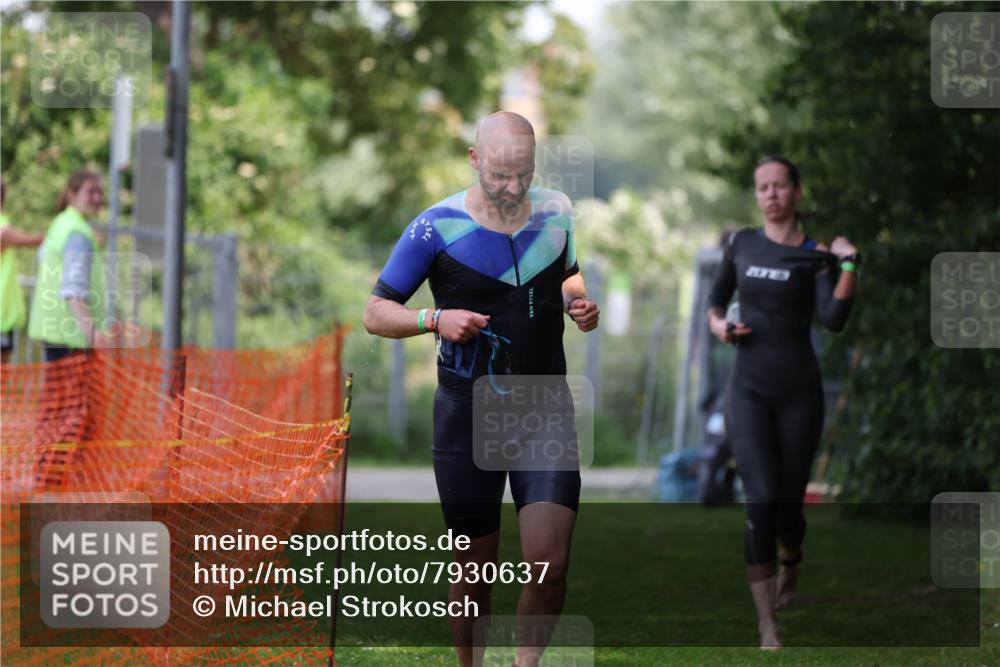 15.06.2025 - 7 Türme Triathlon Michael Strokosch http://msf.ph/oto/7930637 15.06.2025 12:27:30 Schwimmen 589, 617, 642 meine-sportfotos.de