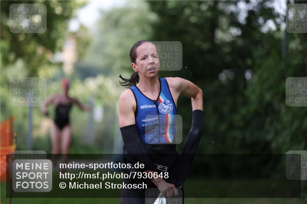 15.06.2025 - 7 Türme Triathlon Michael Strokosch http://msf.ph/oto/7930648 15.06.2025 12:27:33 Schwimmen 525, 589, 617, 642 meine-sportfotos.de