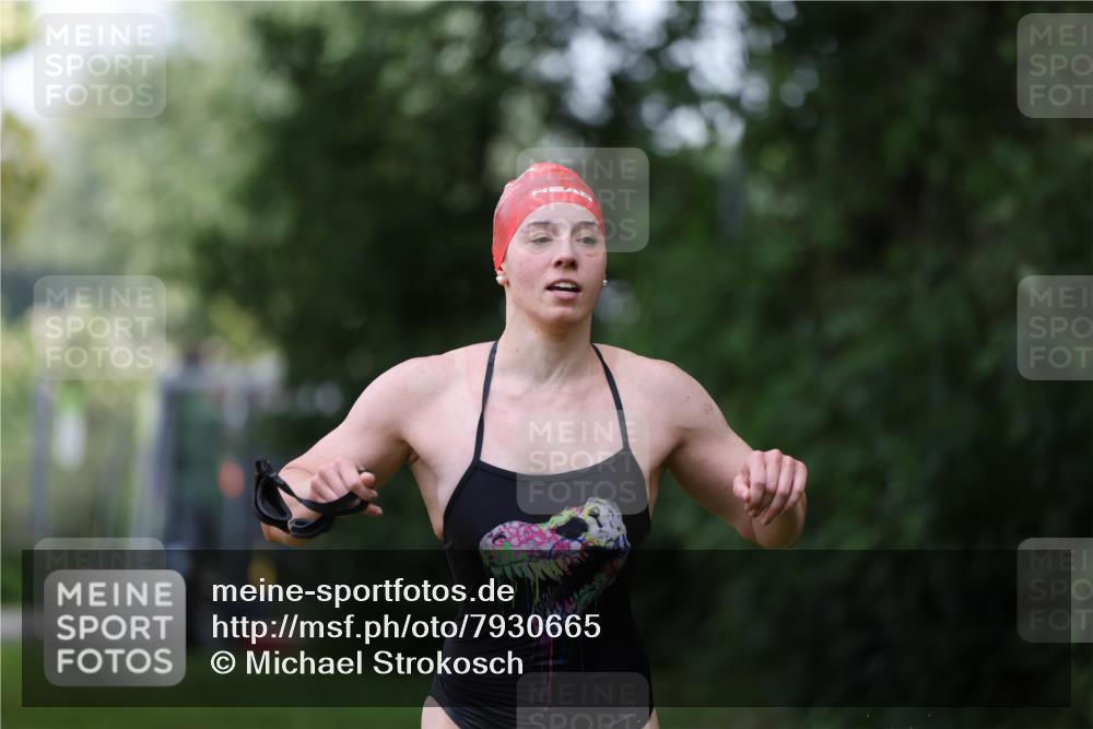 15.06.2025 - 7 Türme Triathlon Michael Strokosch http://msf.ph/oto/7930665 15.06.2025 12:27:37 Schwimmen 509, 525, 589, 617, 642 meine-sportfotos.de