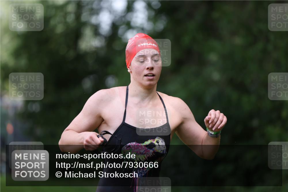 15.06.2025 - 7 Türme Triathlon Michael Strokosch http://msf.ph/oto/7930666 15.06.2025 12:27:38 Schwimmen 509, 525, 589, 617, 642 meine-sportfotos.de