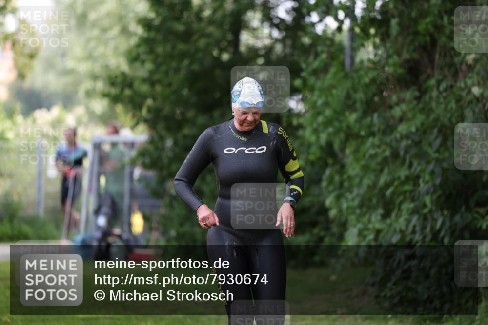 15.06.2025 - 7 Türme Triathlon Michael Strokosch http://msf.ph/oto/7930674 15.06.2025 12:27:48 Schwimmen 509, 525 meine-sportfotos.de