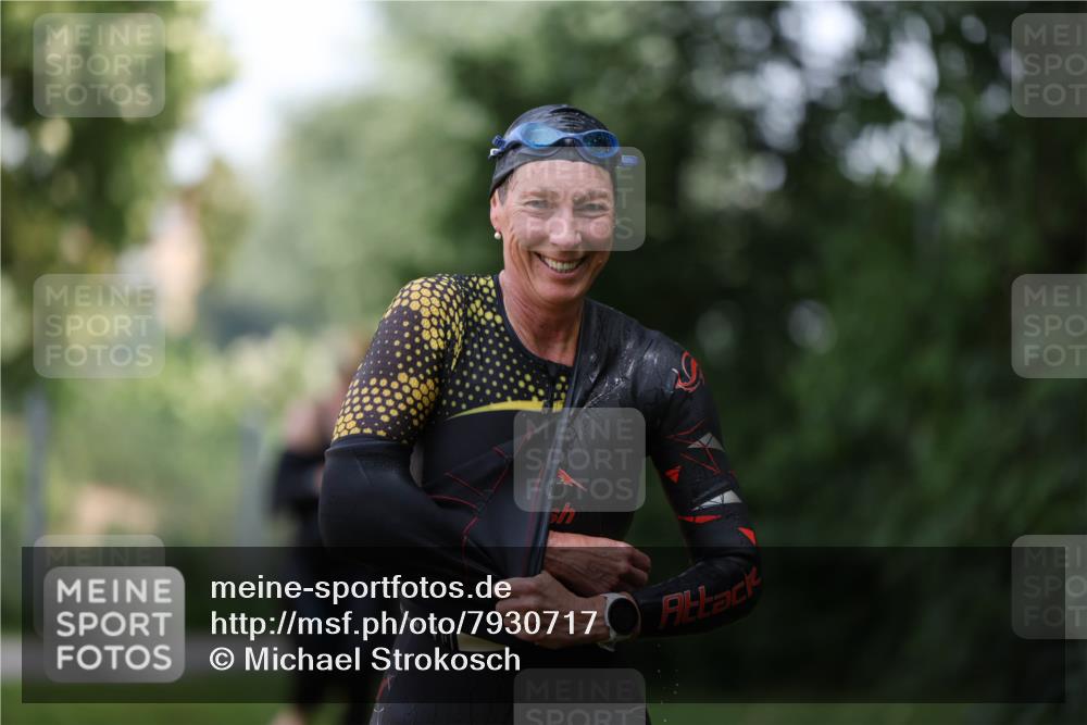 15.06.2025 - 7 Türme Triathlon Michael Strokosch http://msf.ph/oto/7930717 15.06.2025 12:28:32 Schwimmen 421, 564 meine-sportfotos.de