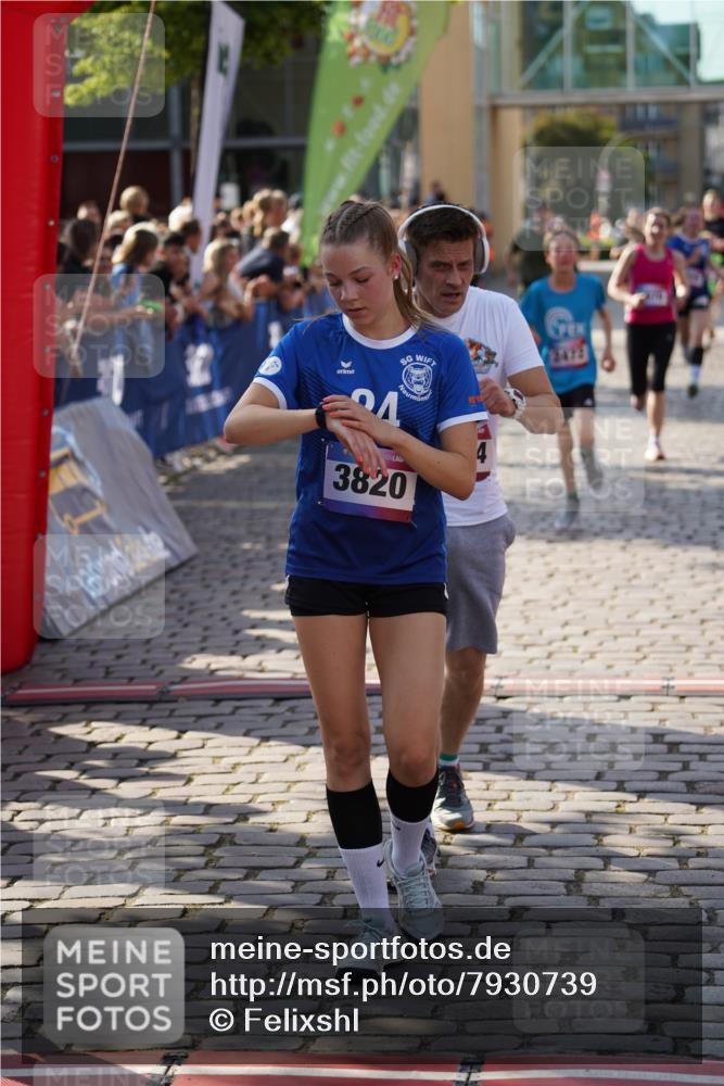 13.06.2025 - Holstenköstenlauf Felixshl http://msf.ph/oto/7930739 13.06.2025 17:56:59 Laufen 2174, 2244, 2472, 2487, 3124, 3126, 3137, 3272, 3629, 3820, 3871, 3970 meine-sportfotos.de