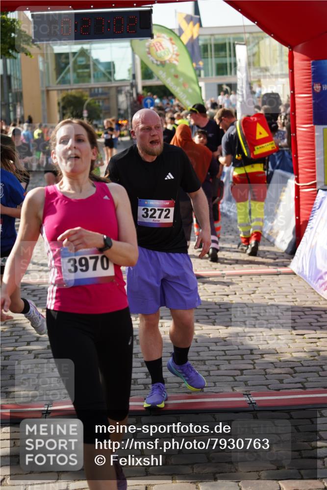 13.06.2025 - Holstenköstenlauf Felixshl http://msf.ph/oto/7930763 13.06.2025 17:57:03 Laufen 2472, 2487, 2883, 3124, 3126, 3137, 3629, 3970 meine-sportfotos.de