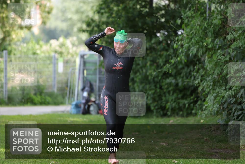15.06.2025 - 7 Türme Triathlon Michael Strokosch http://msf.ph/oto/7930766 15.06.2025 12:29:02 Schwimmen 427, 552, 554, 574, 640 meine-sportfotos.de