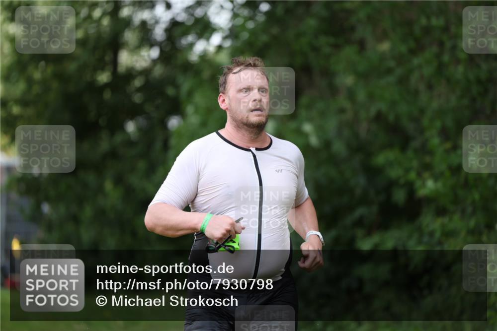 15.06.2025 - 7 Türme Triathlon Michael Strokosch http://msf.ph/oto/7930798 15.06.2025 12:29:19 Schwimmen 427, 502, 640 meine-sportfotos.de