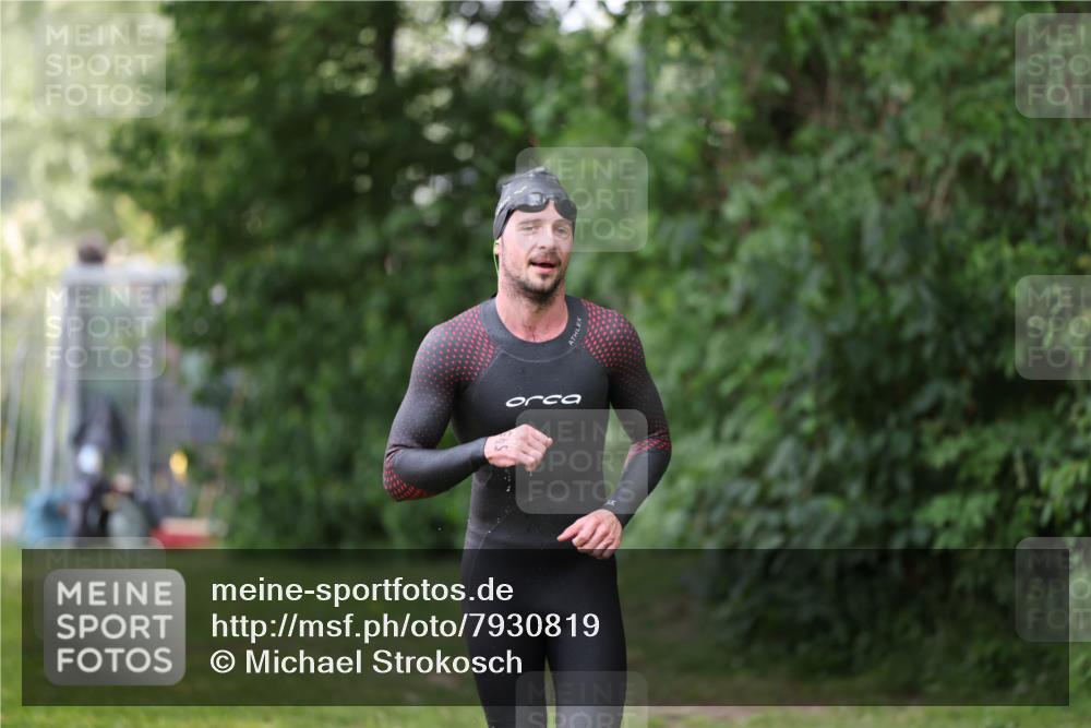 15.06.2025 - 7 Türme Triathlon Michael Strokosch http://msf.ph/oto/7930819 15.06.2025 12:29:51 Schwimmen 545, 644 meine-sportfotos.de