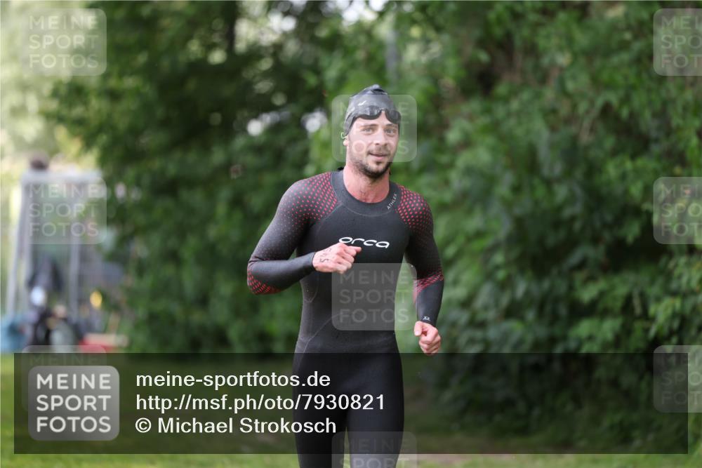 15.06.2025 - 7 Türme Triathlon Michael Strokosch http://msf.ph/oto/7930821 15.06.2025 12:29:51 Schwimmen 545, 644 meine-sportfotos.de