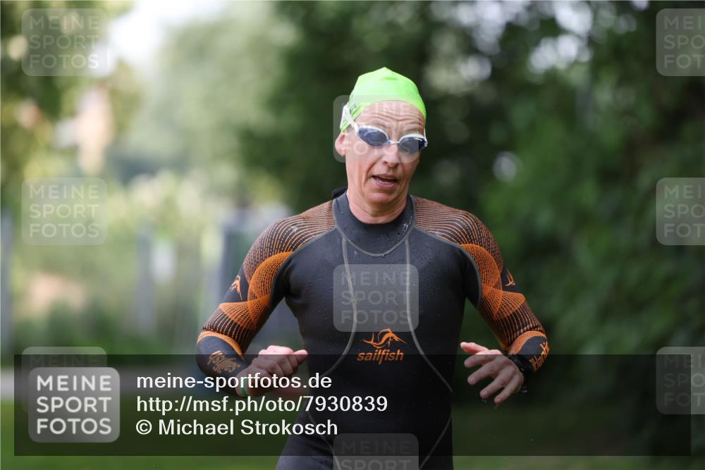 15.06.2025 - 7 Türme Triathlon Michael Strokosch http://msf.ph/oto/7930839 15.06.2025 12:30:09 Schwimmen 464, 644 meine-sportfotos.de